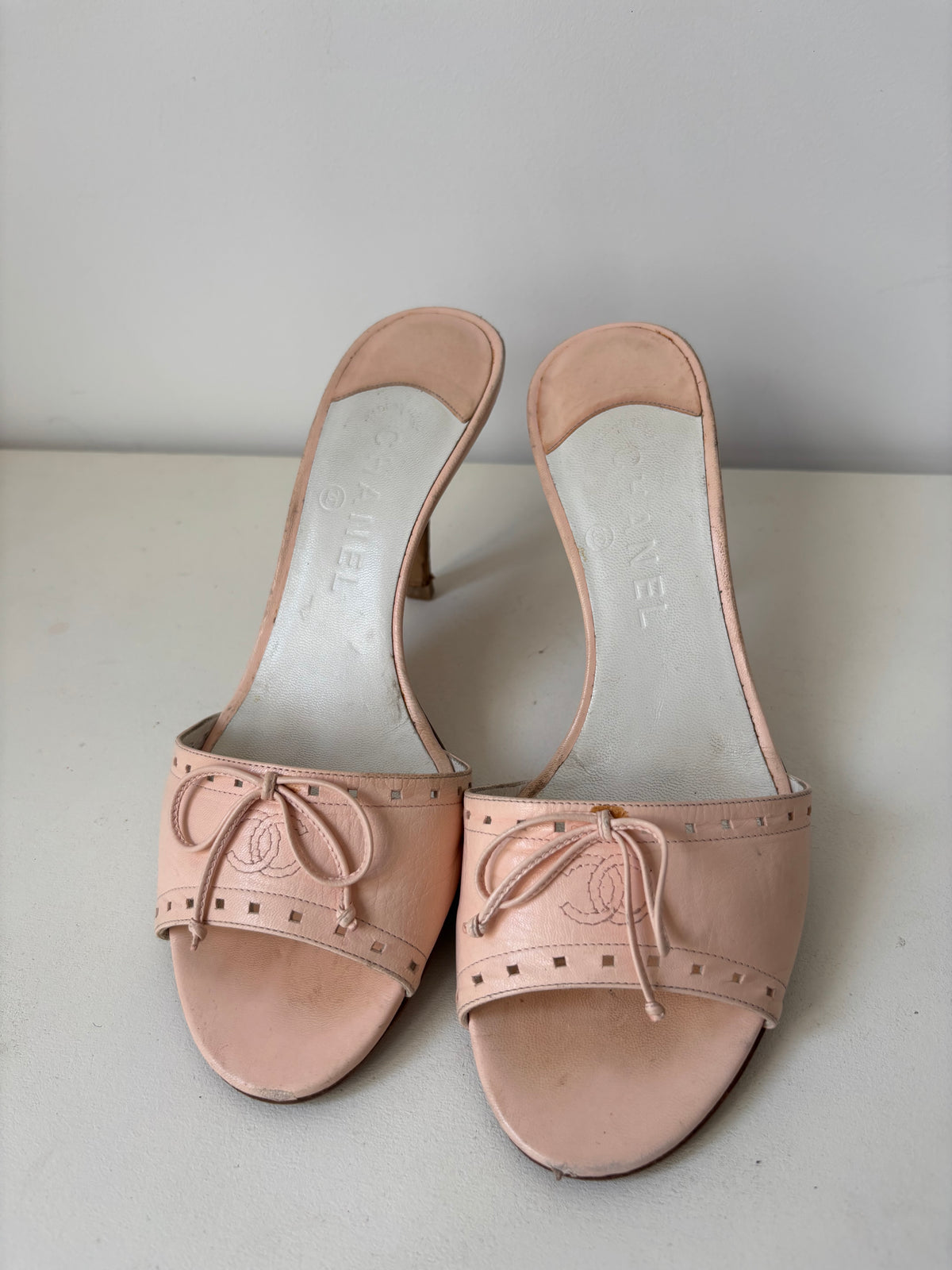 Chanel mules cuir rose CC - 39