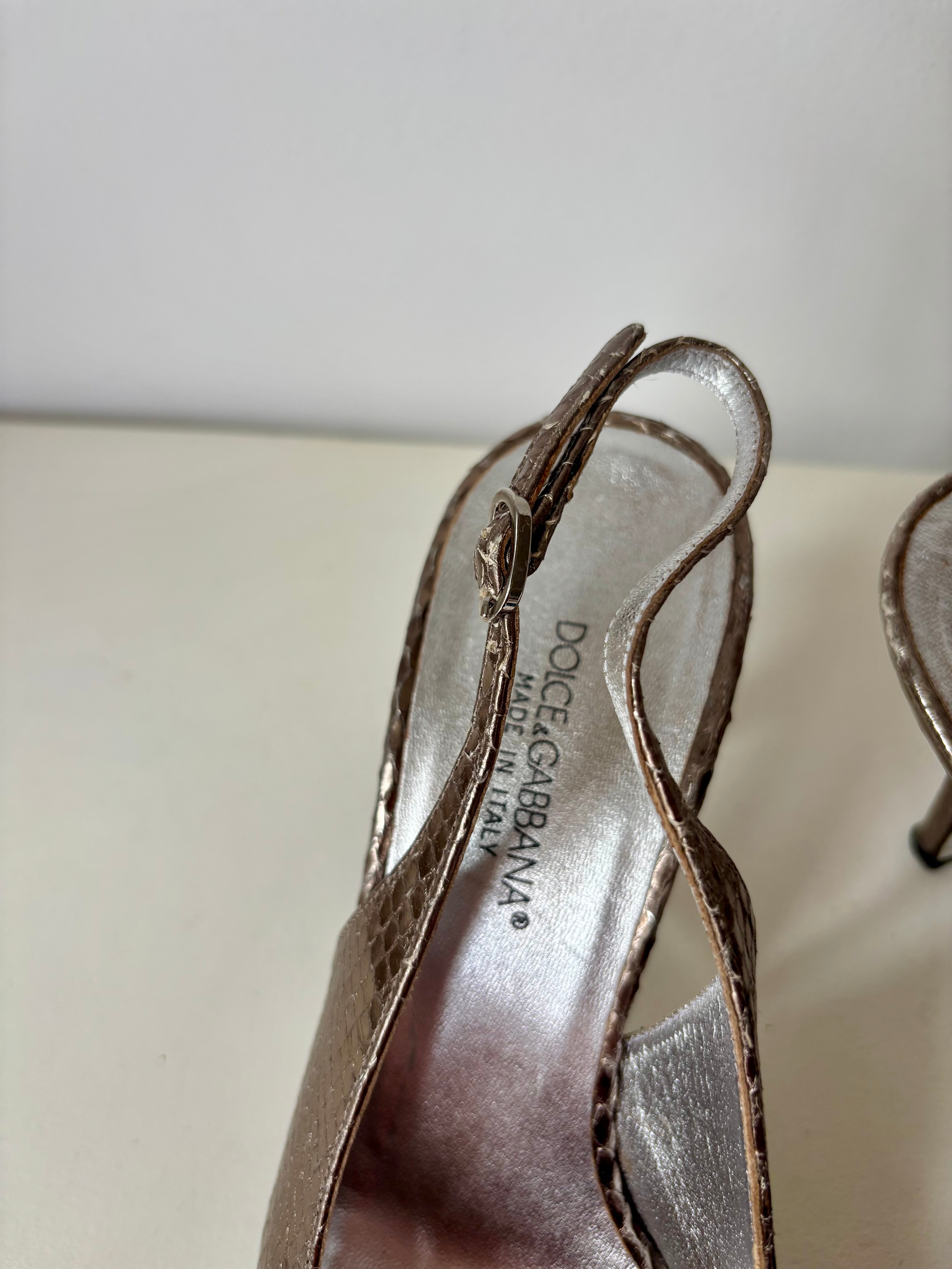 Dolce & Gabbana Escarpins slingback python métallisé — 37
