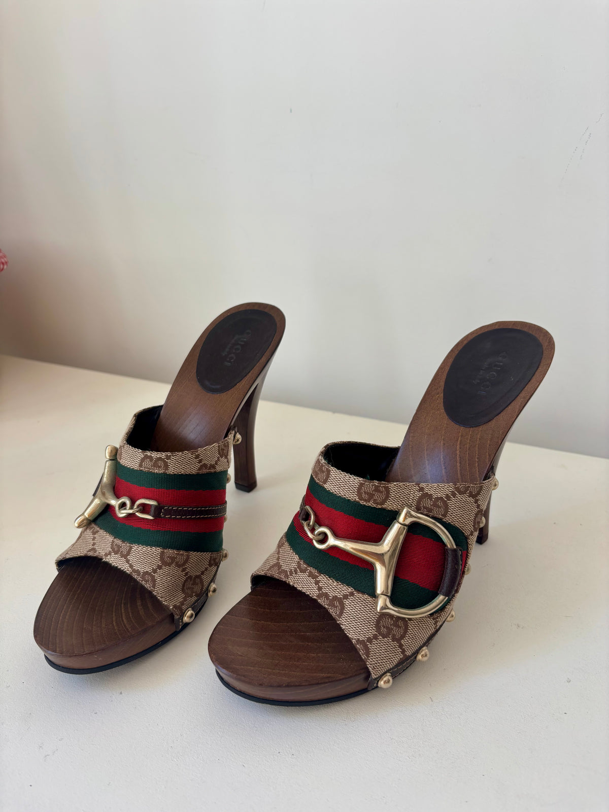 Gucci mules monogramme