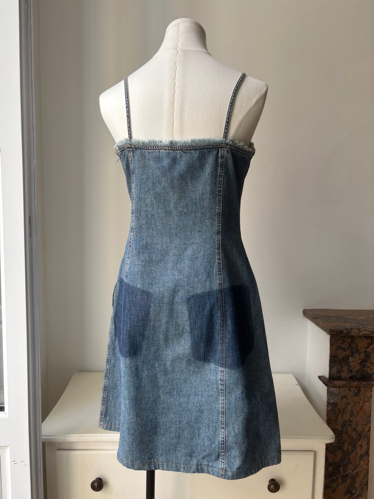 Moschino Robe Jean Vintage Bretelles Denim Bleu — S/M