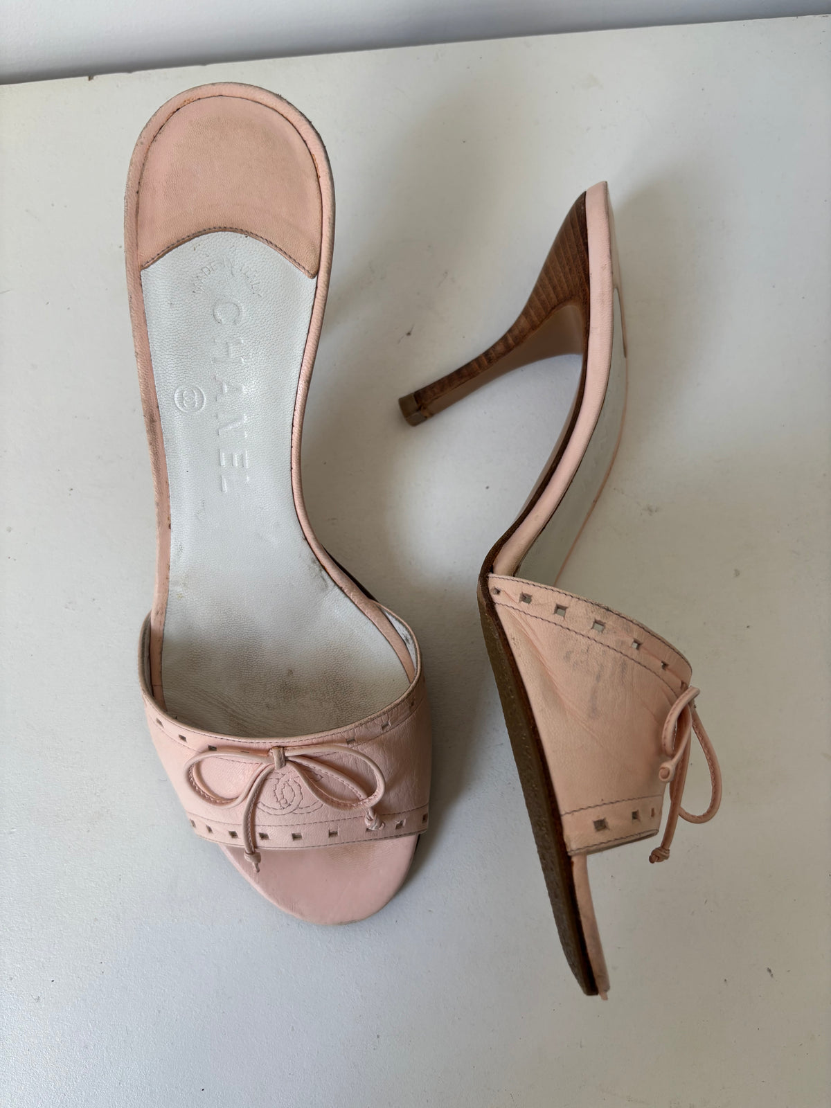 Chanel mules cuir rose CC - 39
