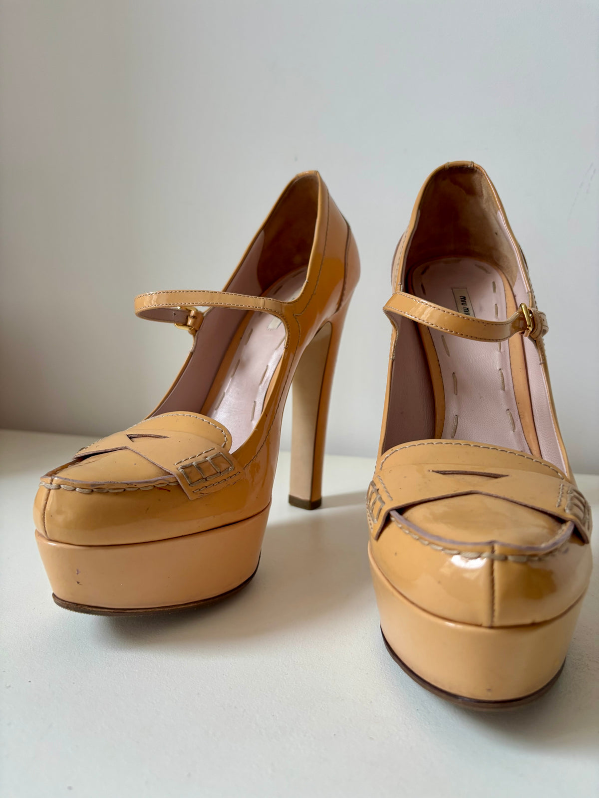 Miu Miu Mary-Jane verni moutarde – 40