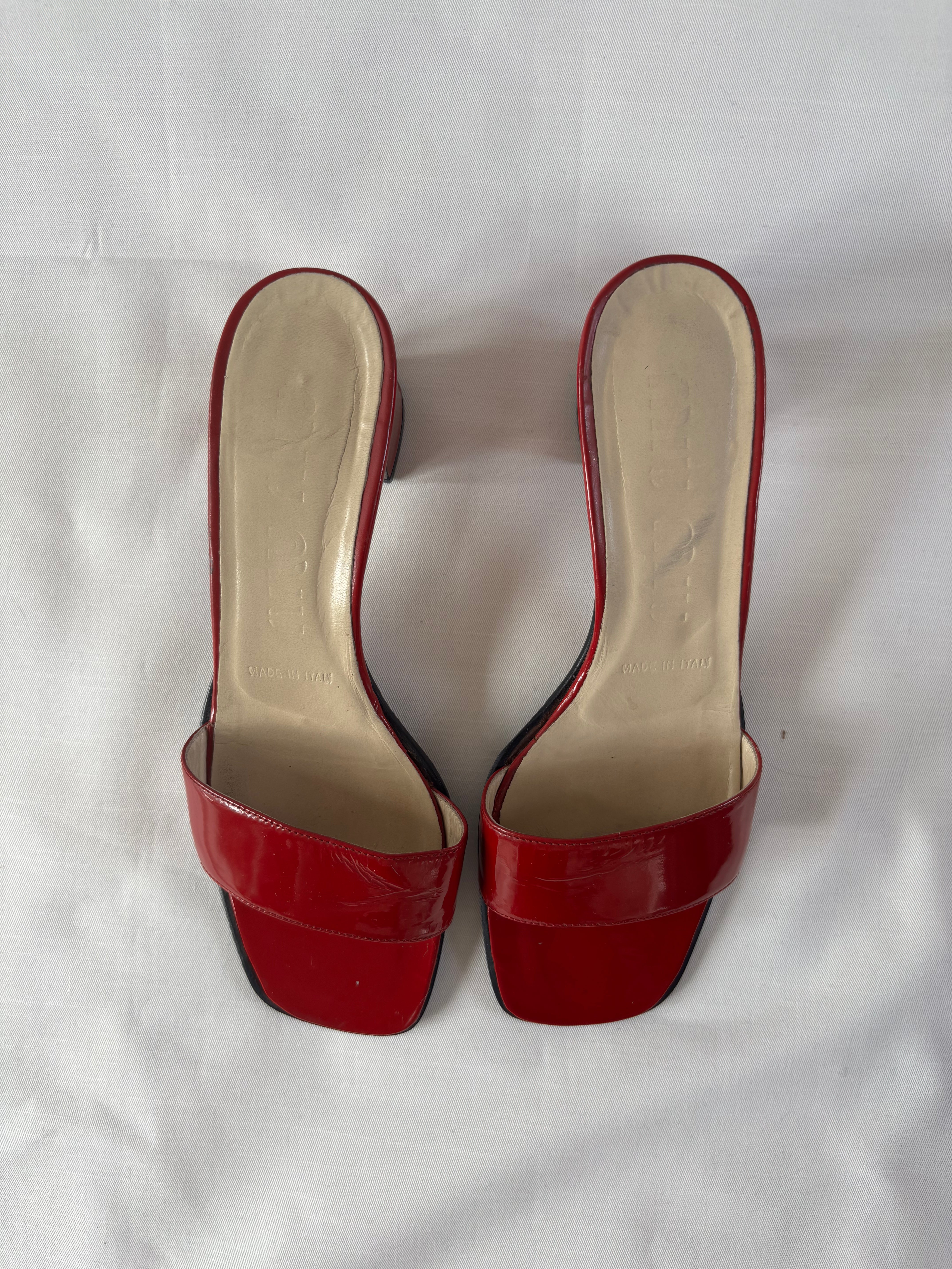 Miu Miu mules cuir rouge - 38,5