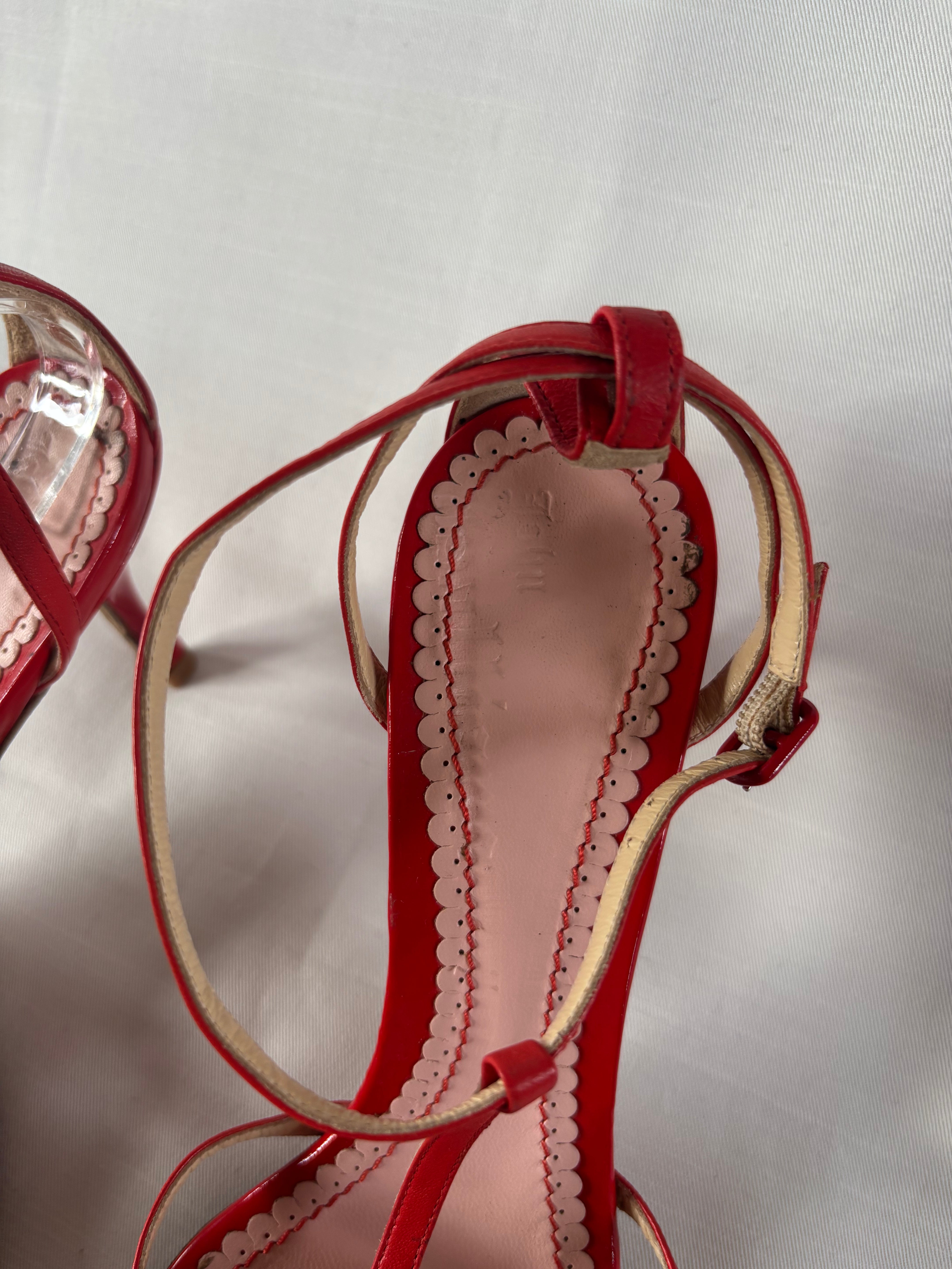 Galliano Pumps in Herzform - Größe 37,5