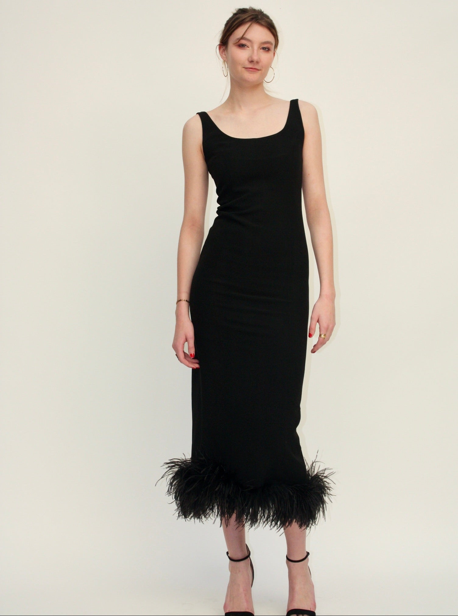 Paule Ka – Robe noire longue à plumes – XS
