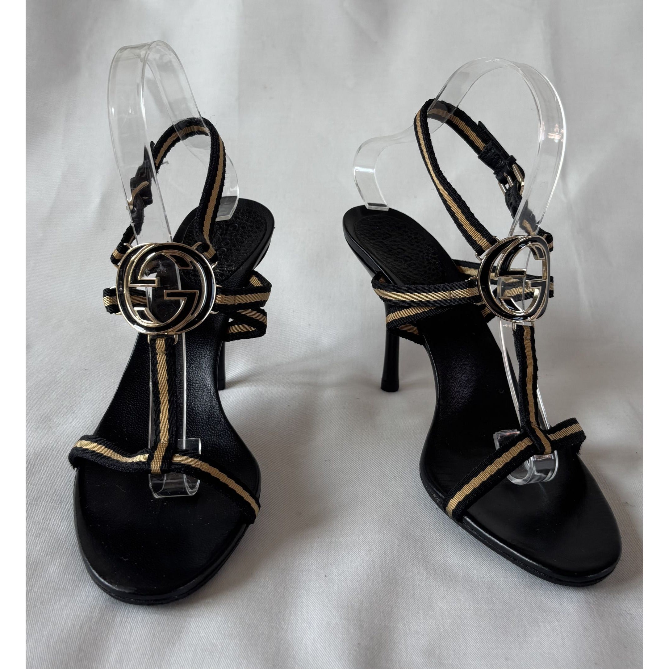 Sandales Gucci à talons – cuir noir & boucle GG dorée