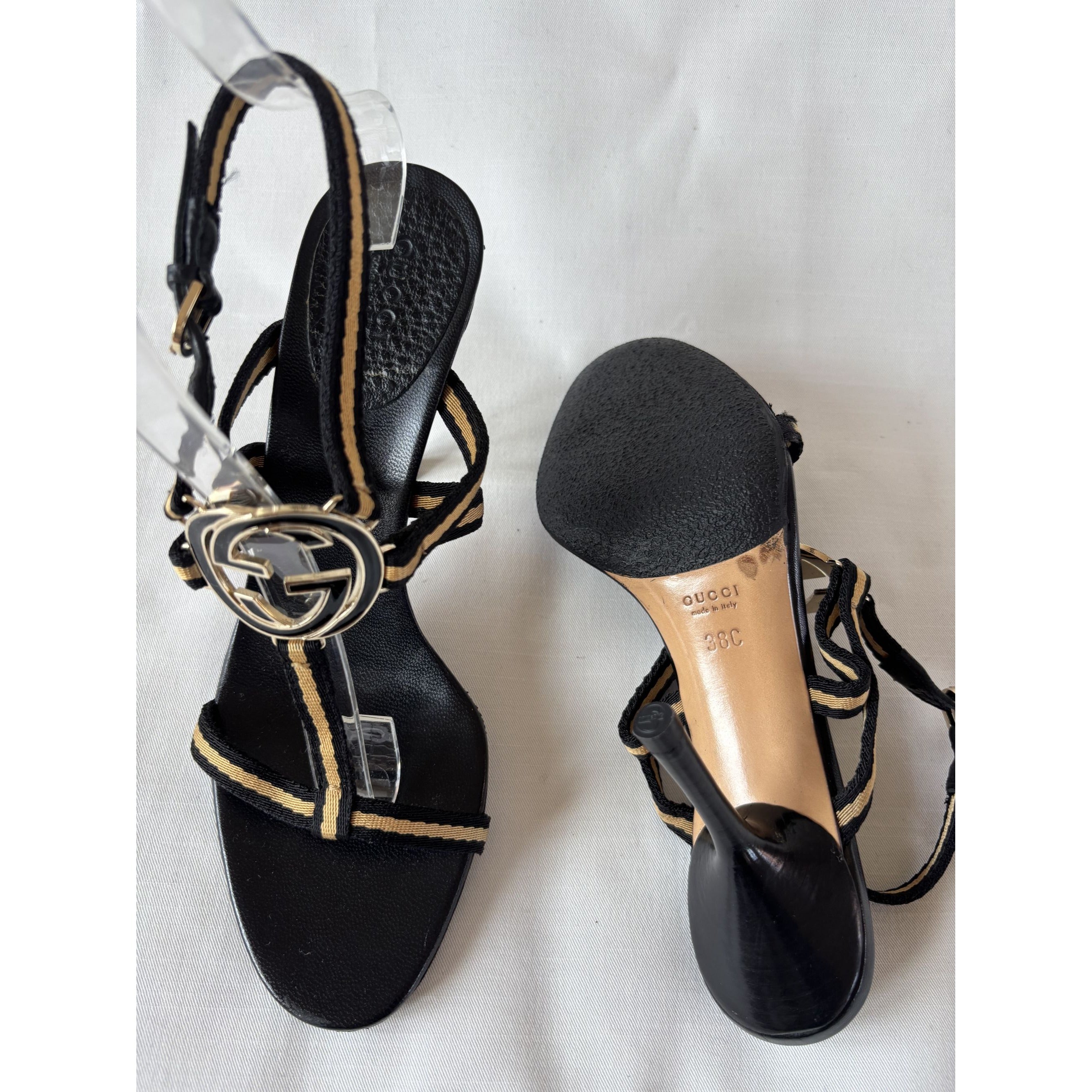 Sandales Gucci à talons – cuir noir & boucle GG dorée