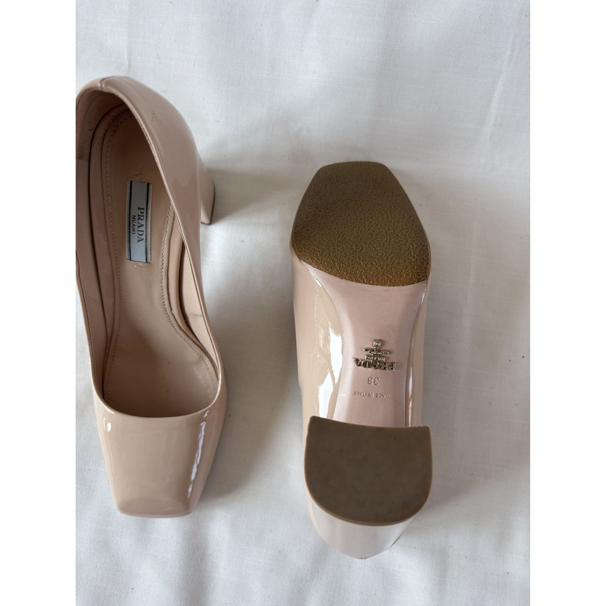 Prada escarpins cuir nude verni – 38
