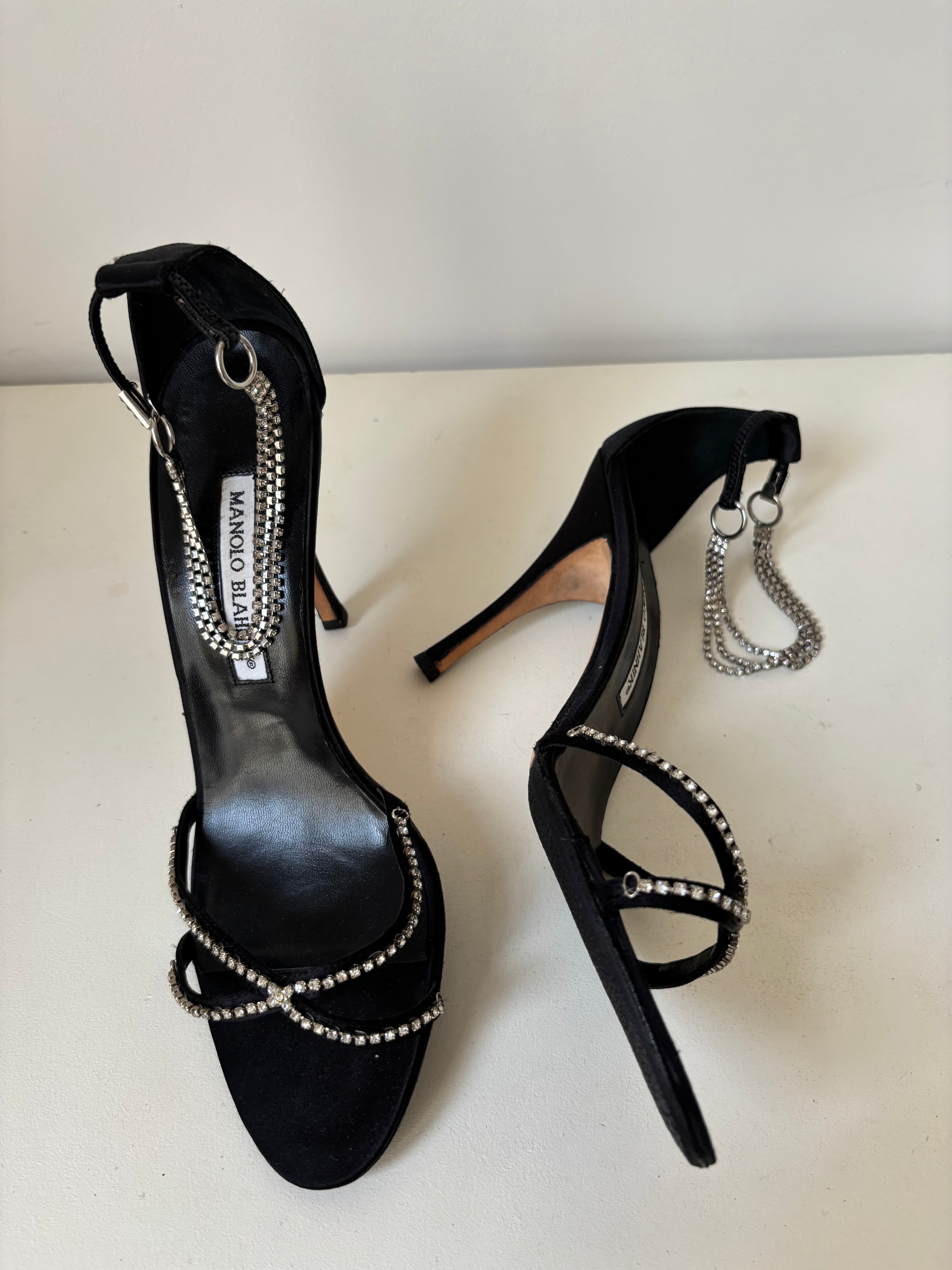 Manolo Blahnik black rhinestone pumps – 39.5