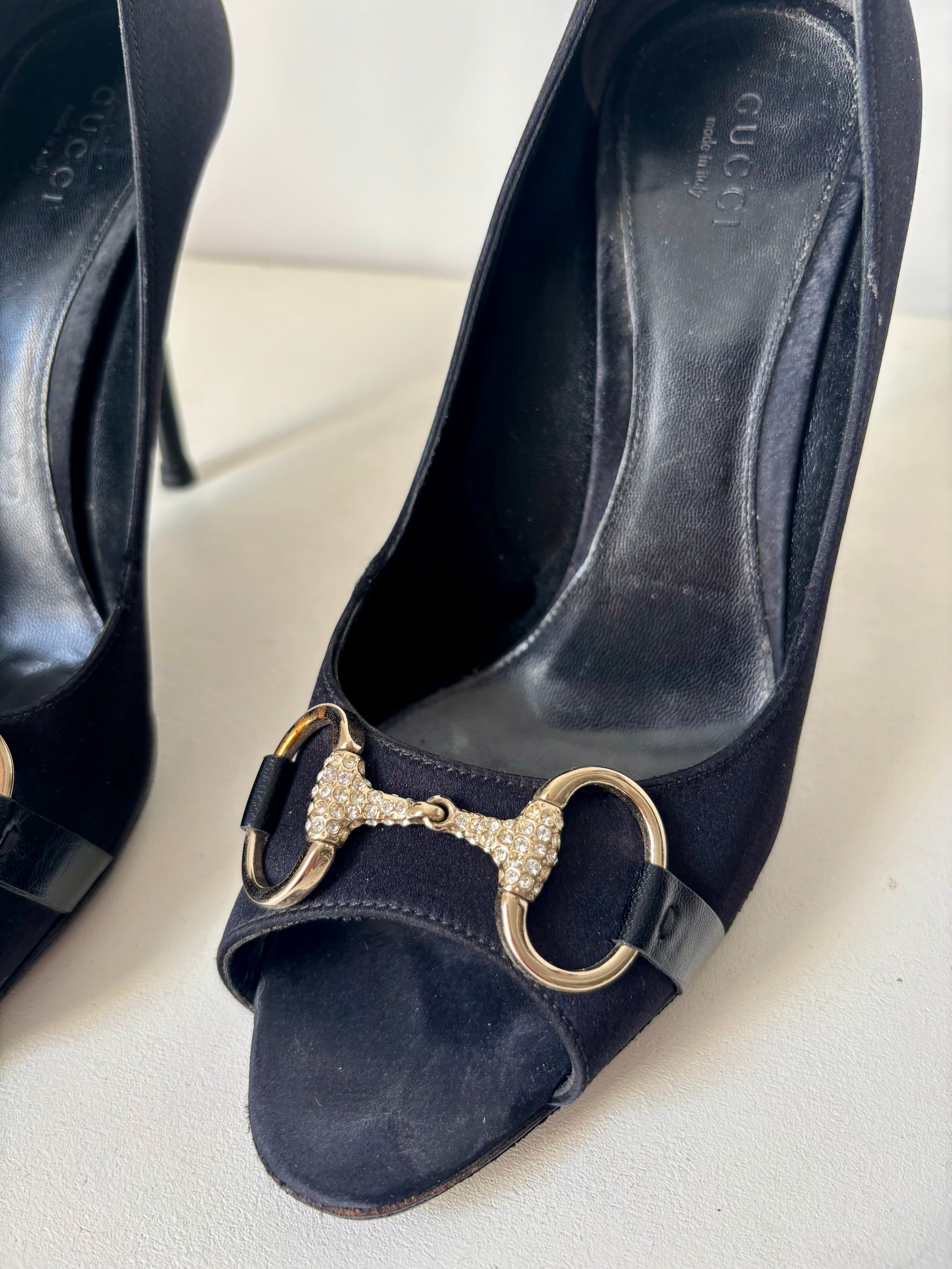 Gucci escarpins satin noir à mors strass – 37,5
