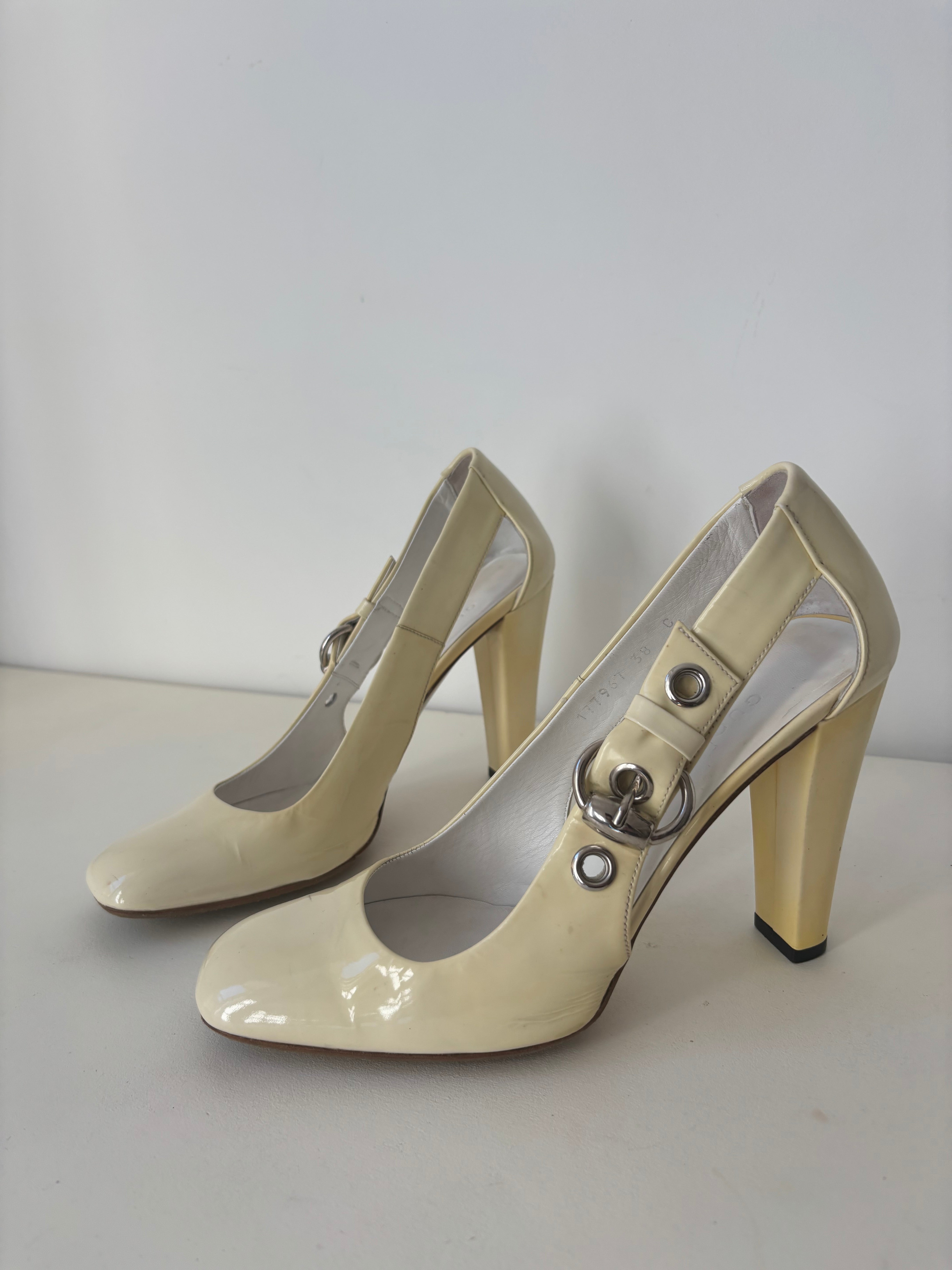 Gucci ivory patent leather slingback pumps – 37