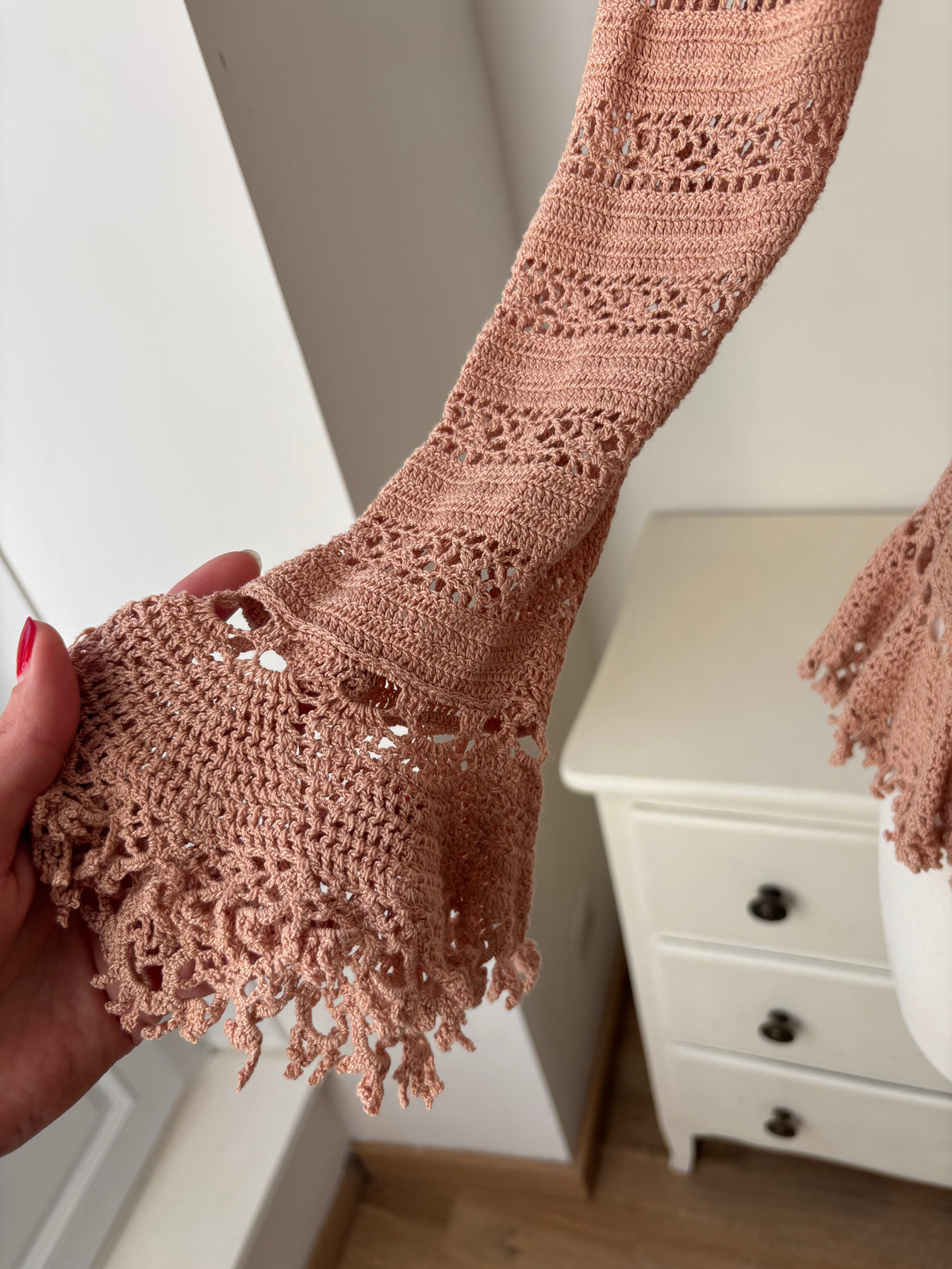 Moschino pull en crochet rose poudré – M