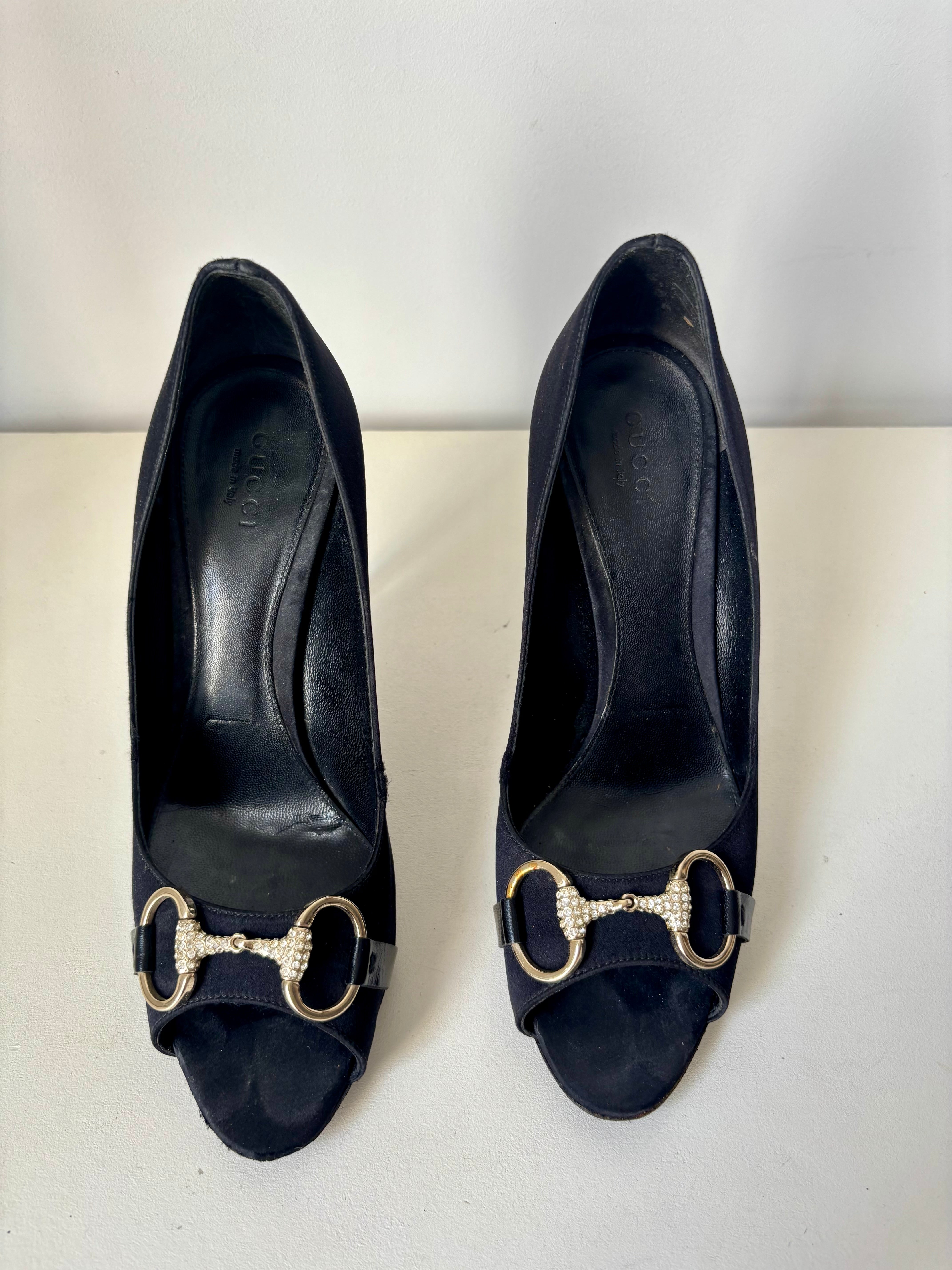 Gucci escarpins satin noir à mors strass – 37,5