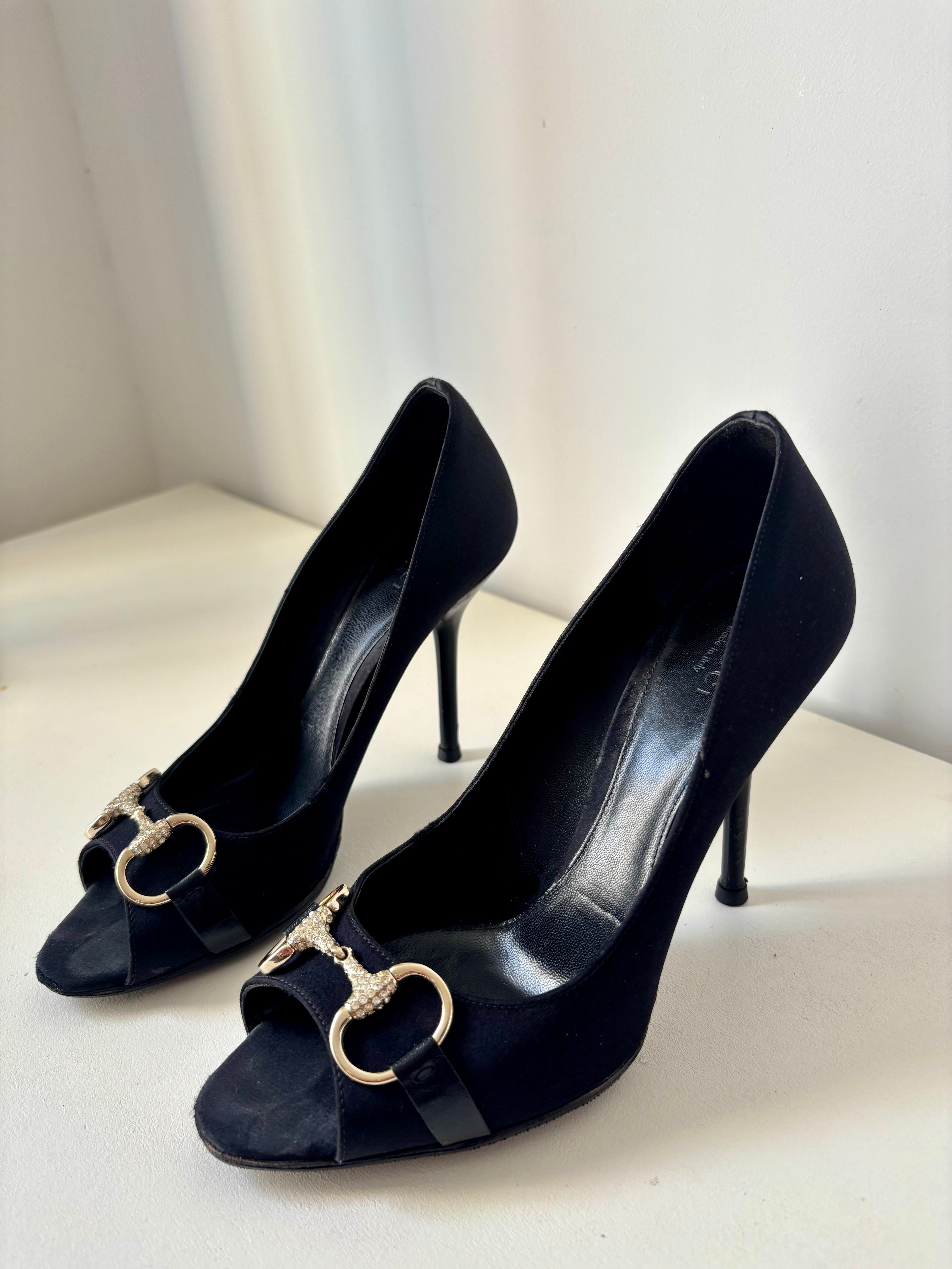 Gucci escarpins satin noir à mors strass – 37,5