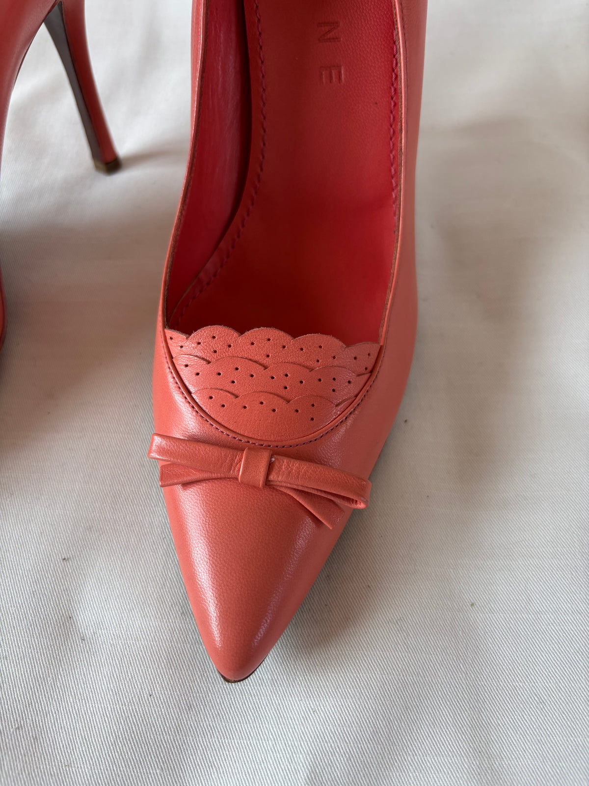 Céline escarpins cuir corail nœud – 38,5