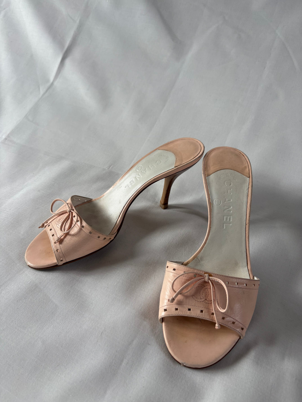 Chanel mules cuir rose CC - 39