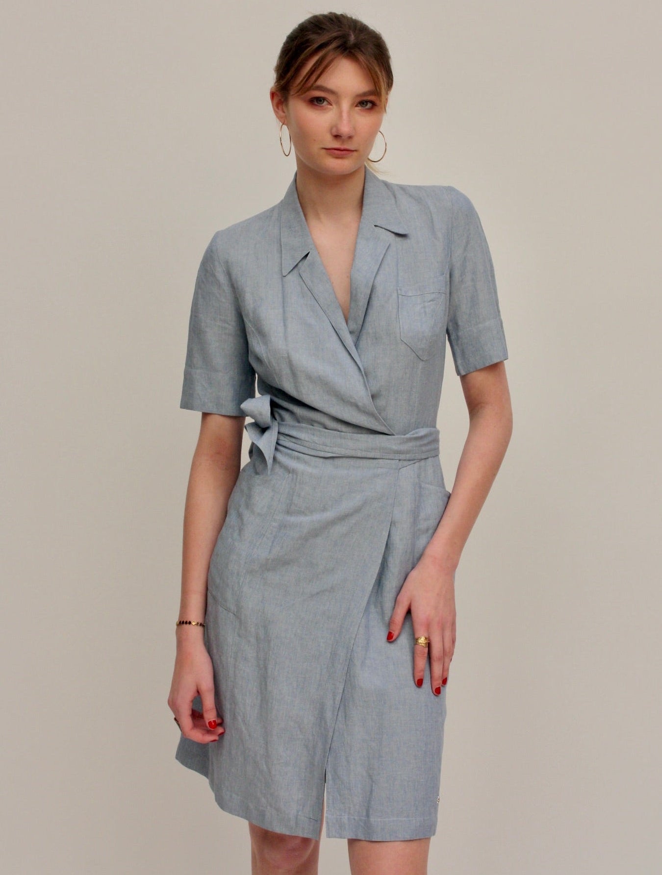 Mugler – Robe tailleur bleu-gris ceinturée – S