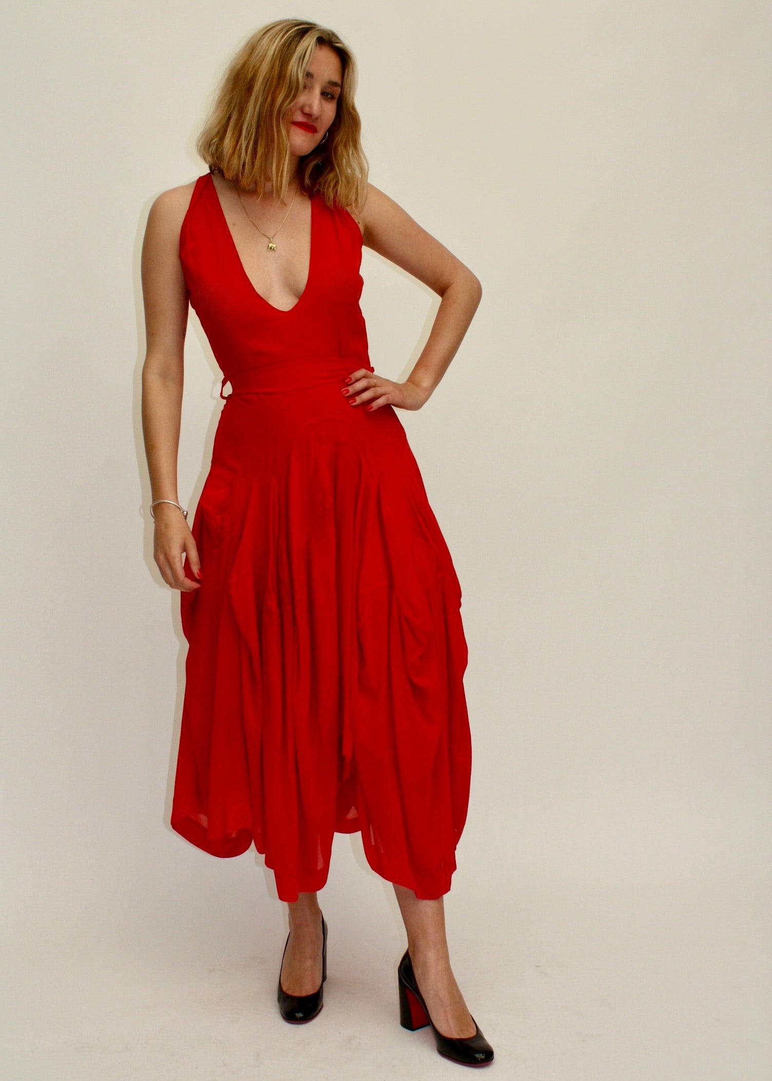 Vivienne Westwood – Robe en soie rouge drapée – M