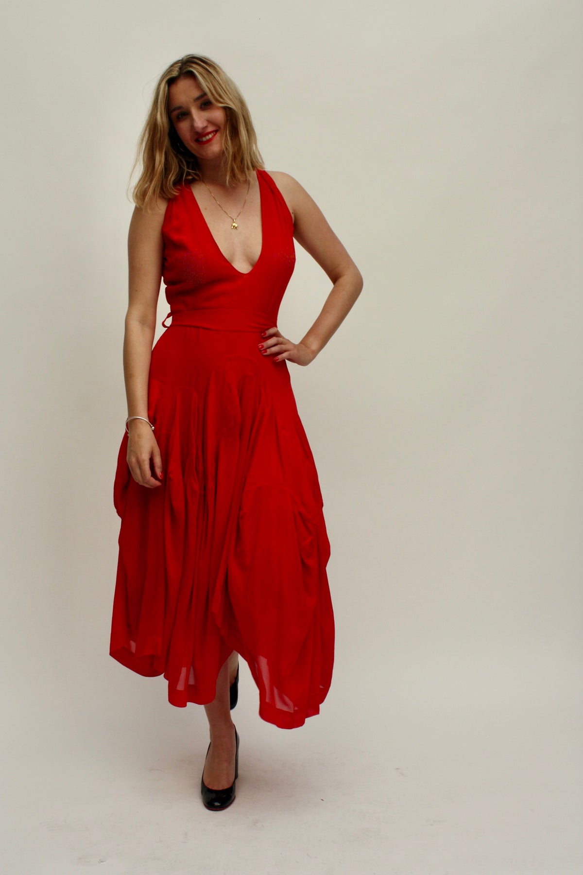 Vivienne Westwood – Robe en soie rouge drapée – M